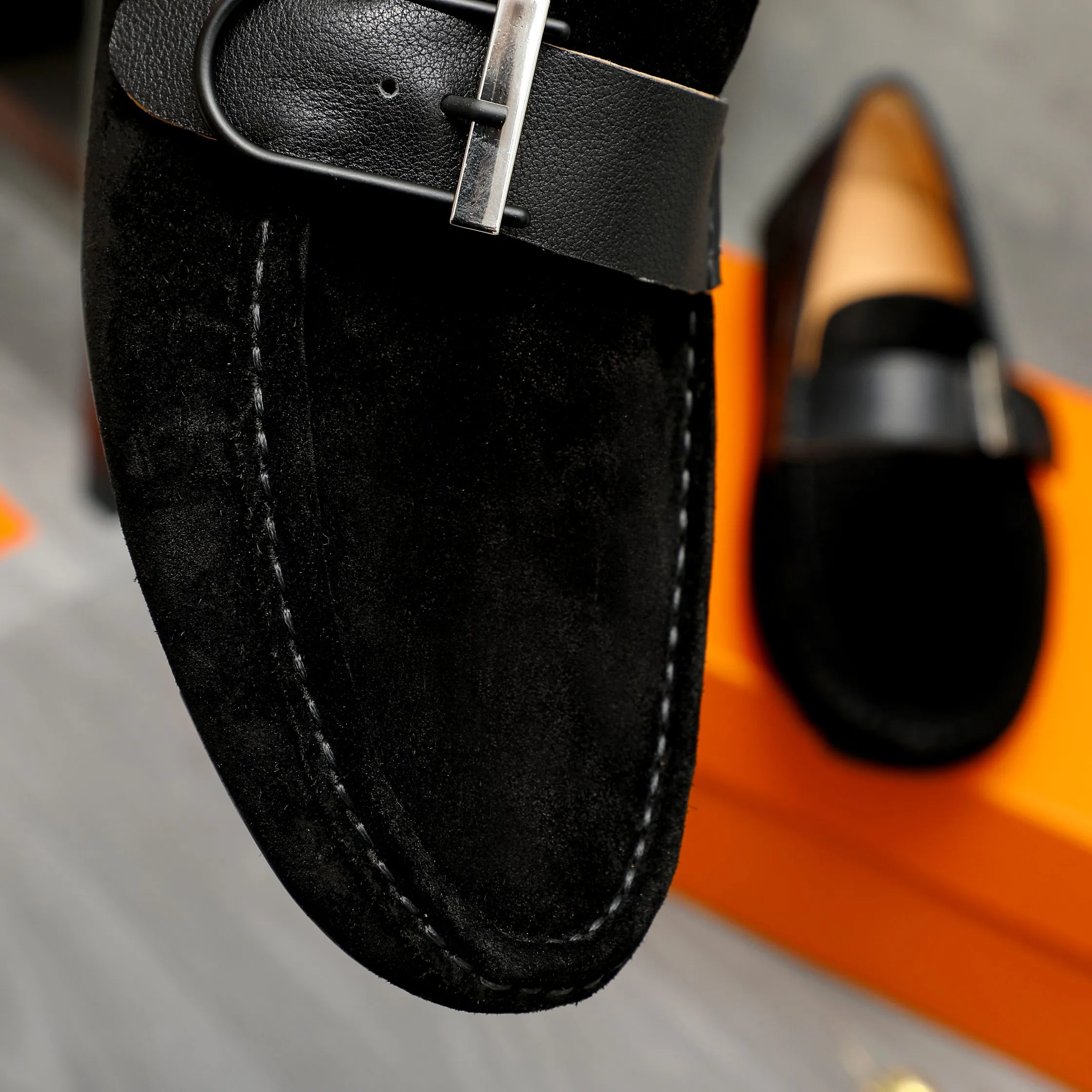 P380 Product trademark: HERMES "Hermes" casual slip-on men's shoes Regular size: 38-44 Product material: Selected frosted cowhide upper, pigskin lining, rubber outsole